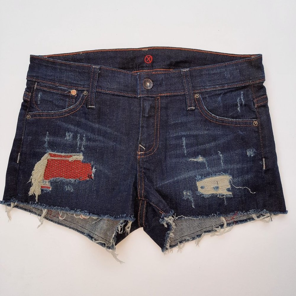 NWT Women's Tattered Denim Shorts Size 26"